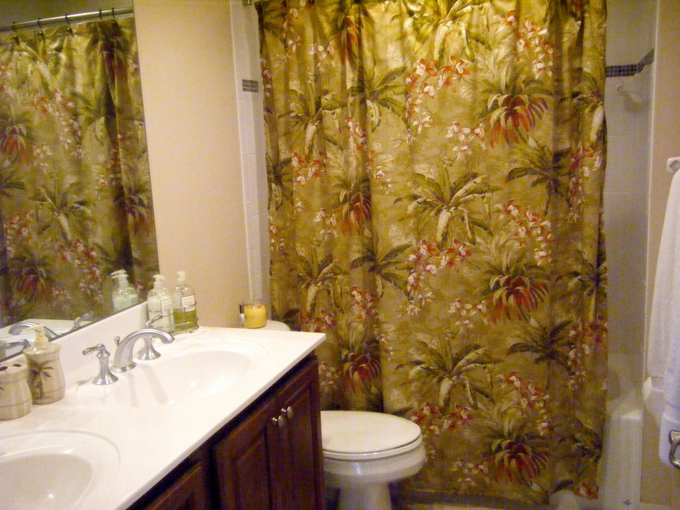 double sinks, cultured marble counter, upgraded cabinets