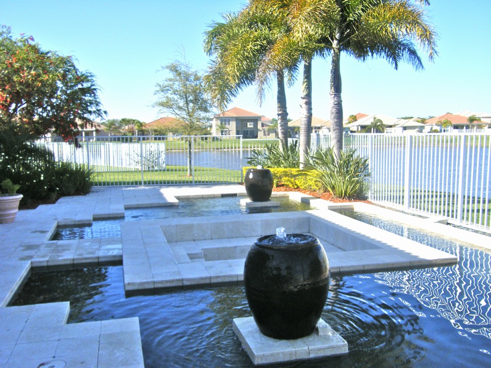 couch pit in center of  serenity pool, just imagine the relaxation!