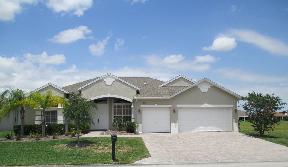 front of house - 3 car garage