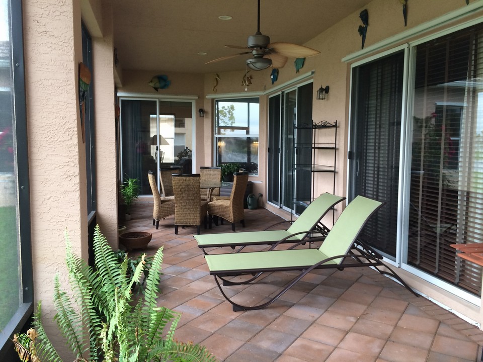 large covered screened patio (36'x11')