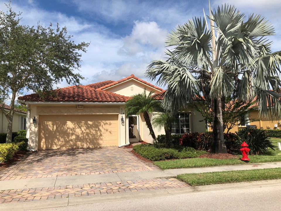 front view, 3 car garage