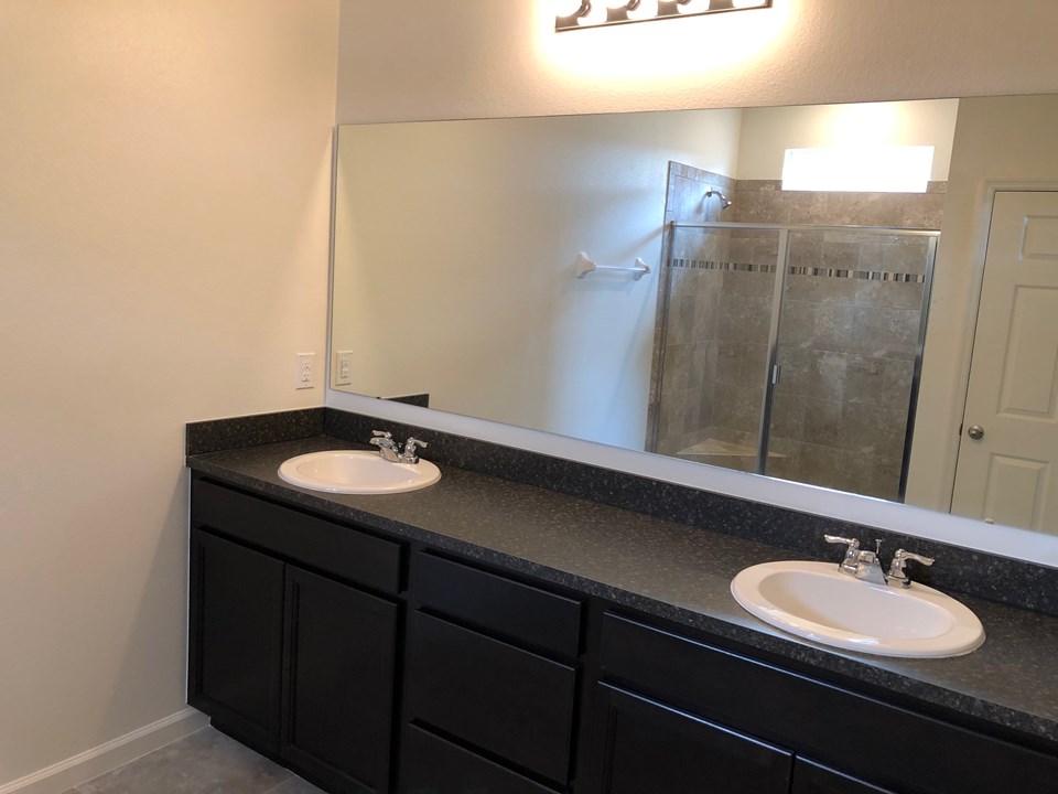 master bath with 2 sinks!