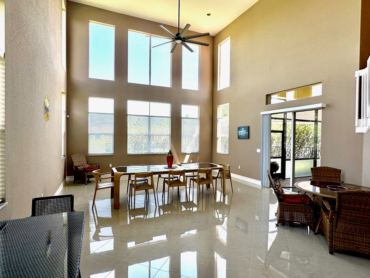 breakfast area & family room