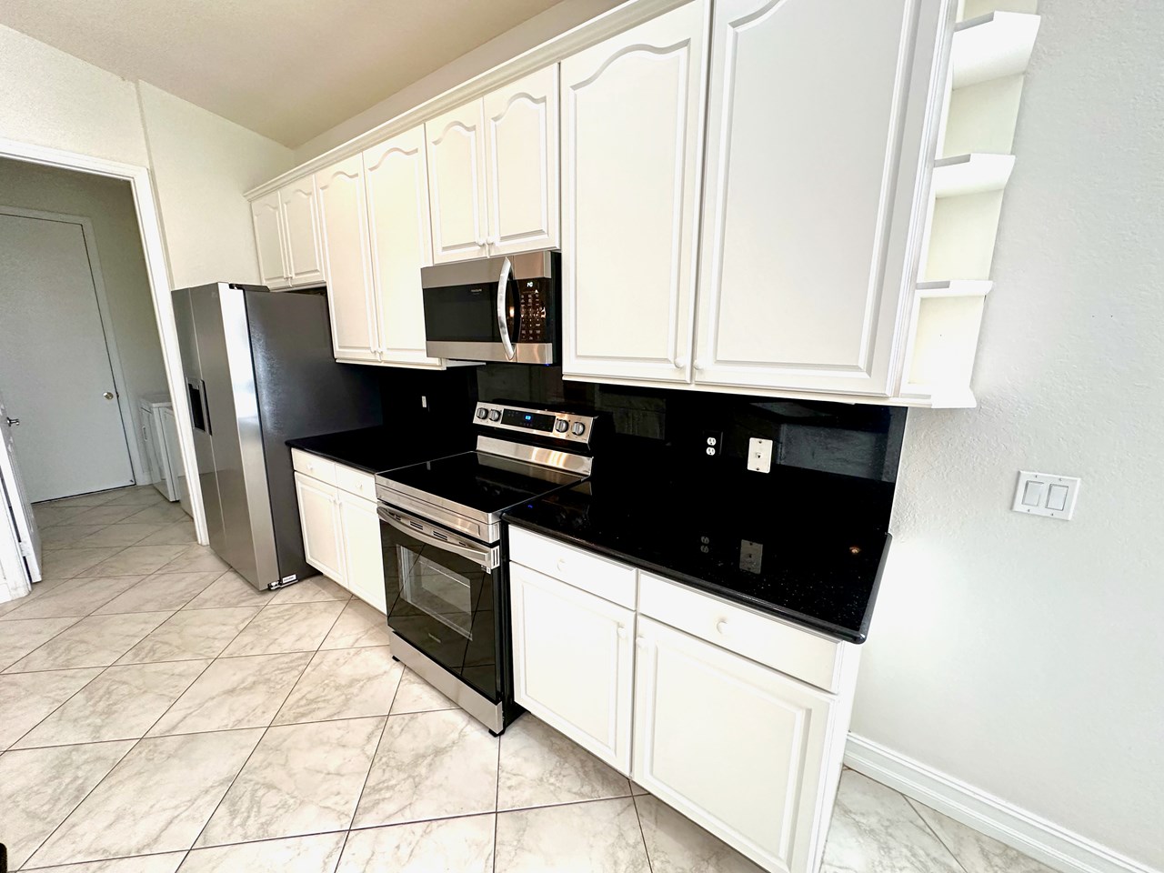 kitchen with ss appliances