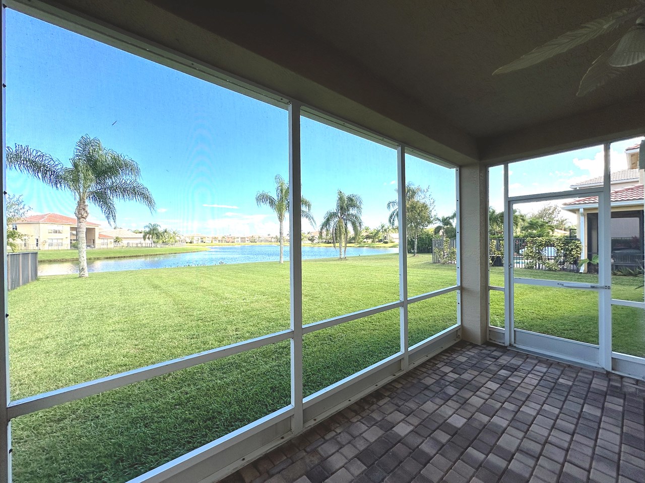 covered screened patio