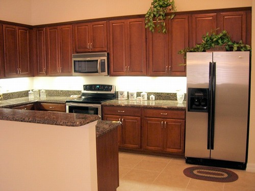 kitchen with granite & stainless appliances