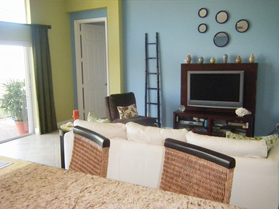 great room looking from kitchen