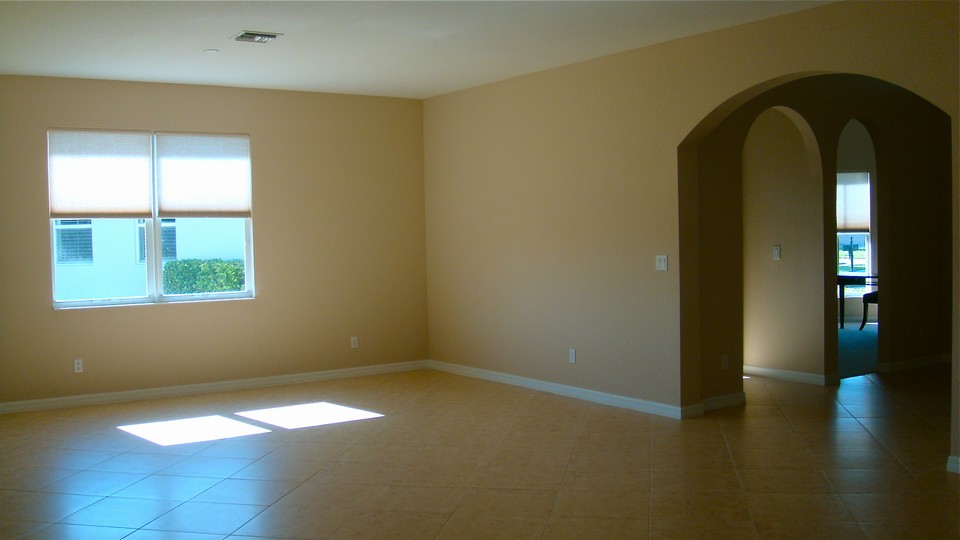 living room, diagonal tiles