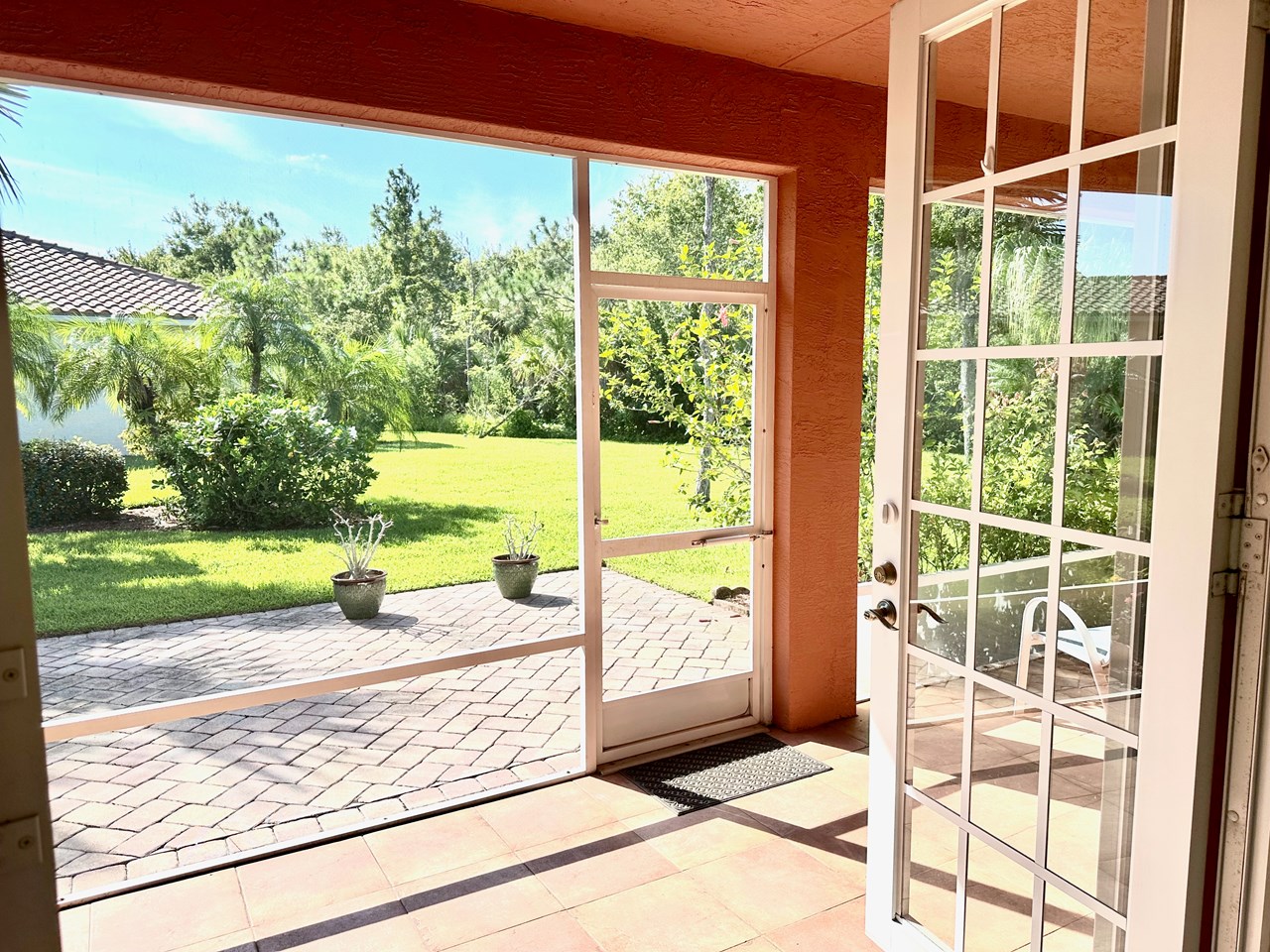 covered screened patio
