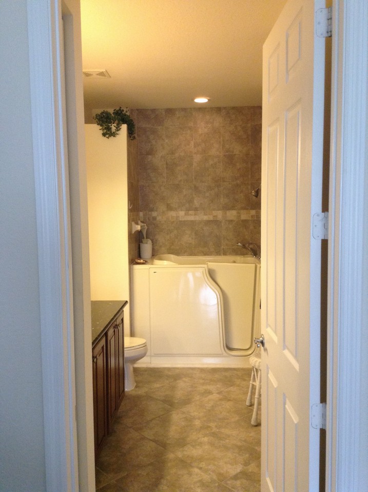 master bath-granite counter top & walk-in tub
