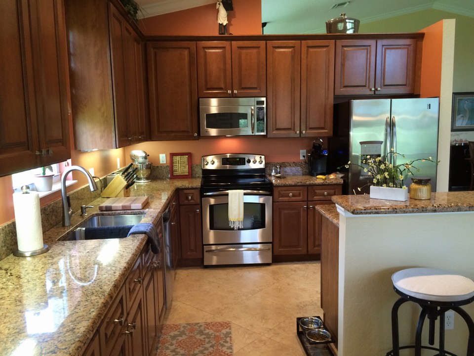 ss appliances in kitchen