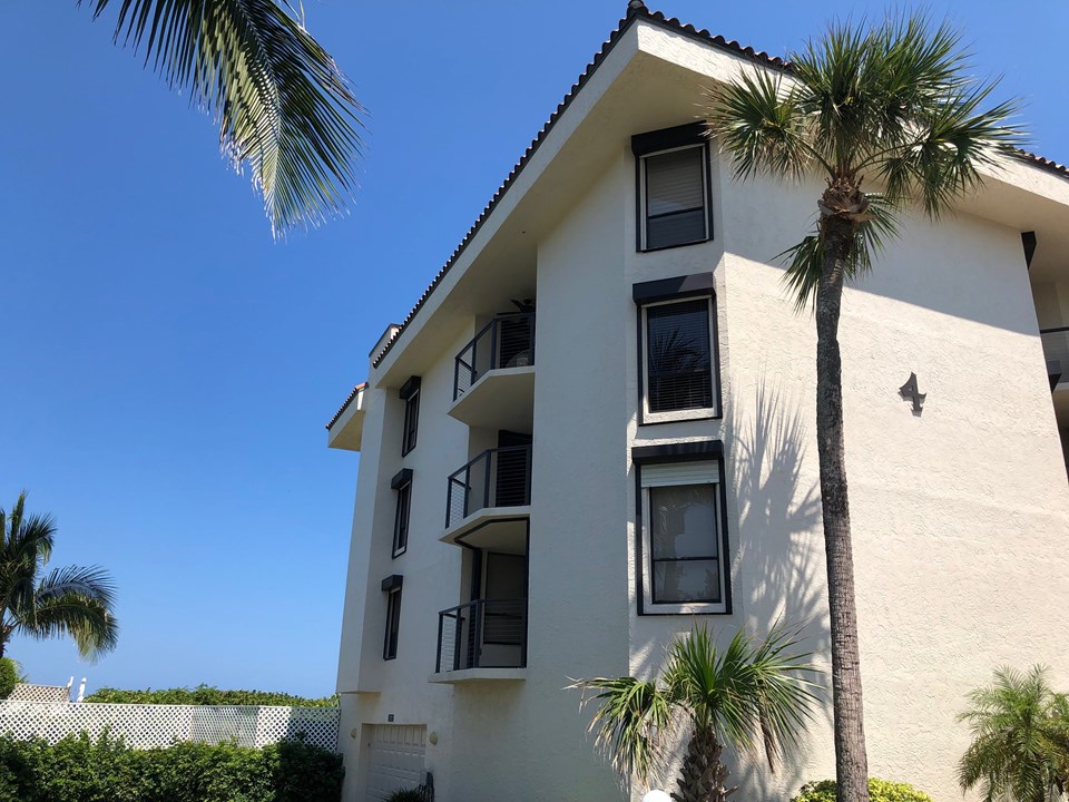 condo located on the middle floor
