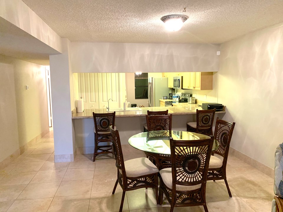 dining area - snack counter