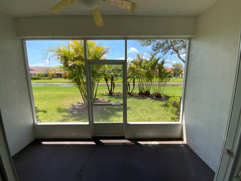 covered screened patio