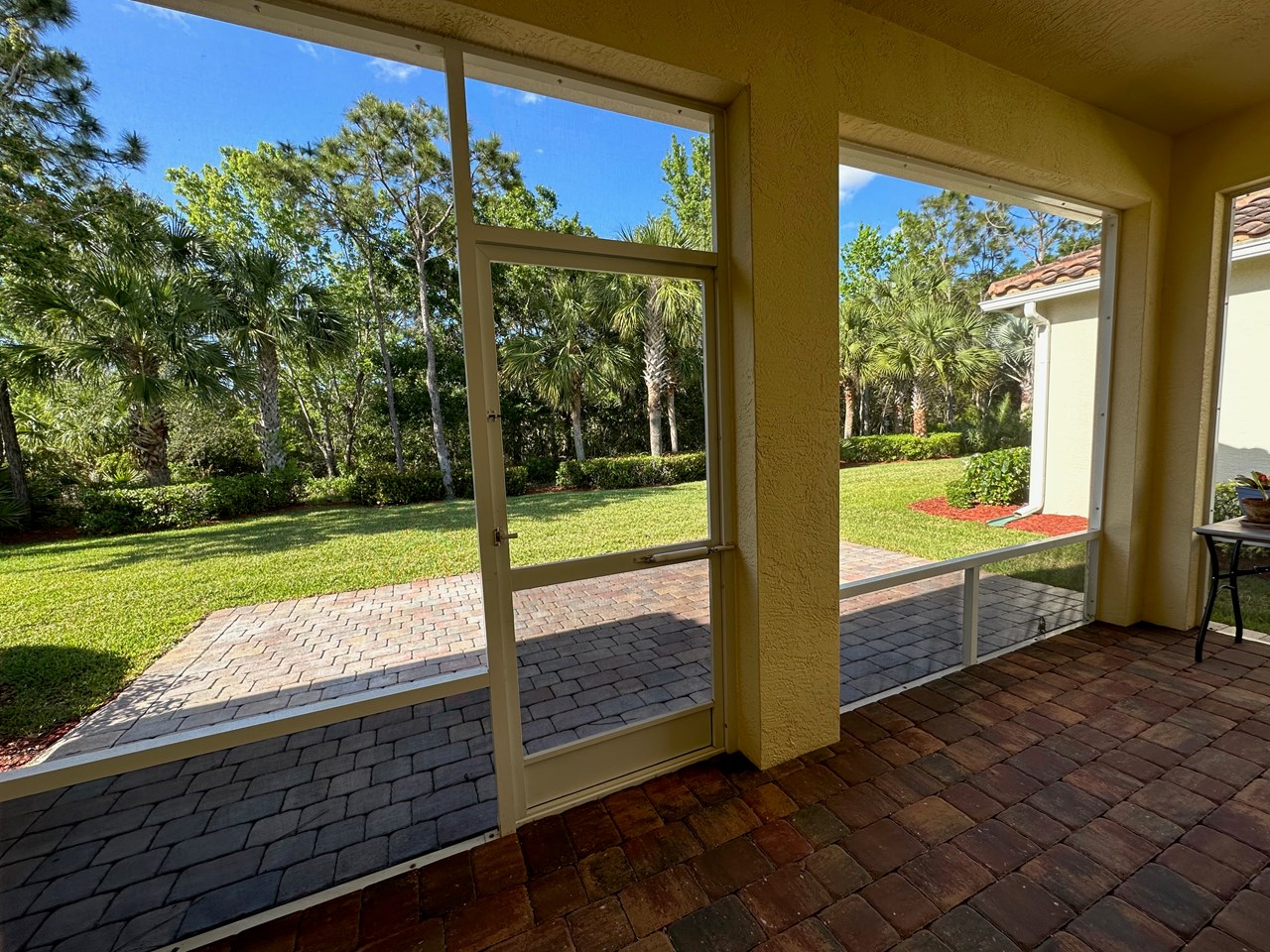 covered screen patio