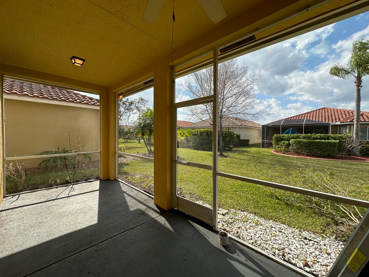 covered screened patio