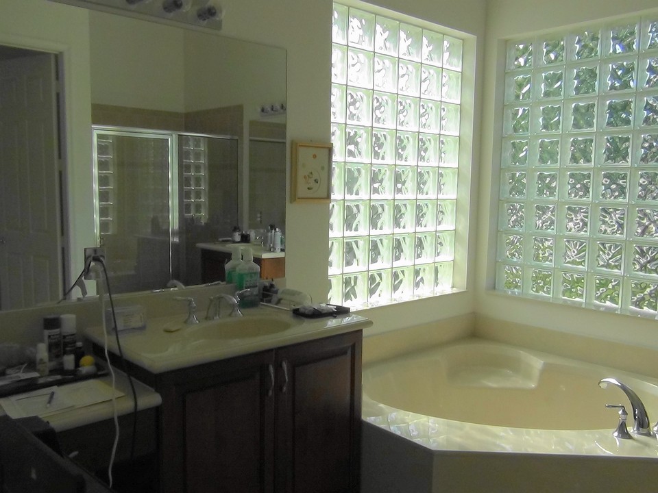 master bath, glass block windows, roman tub