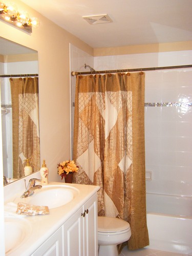 2nd. floor bathroom