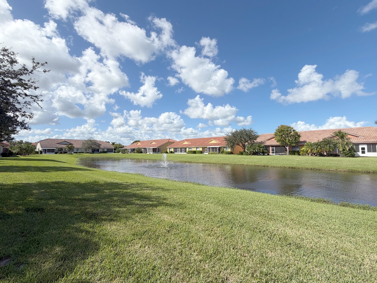 6370 Oxford Circle 102