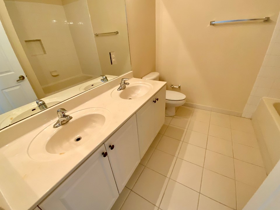 2nd. bathroom