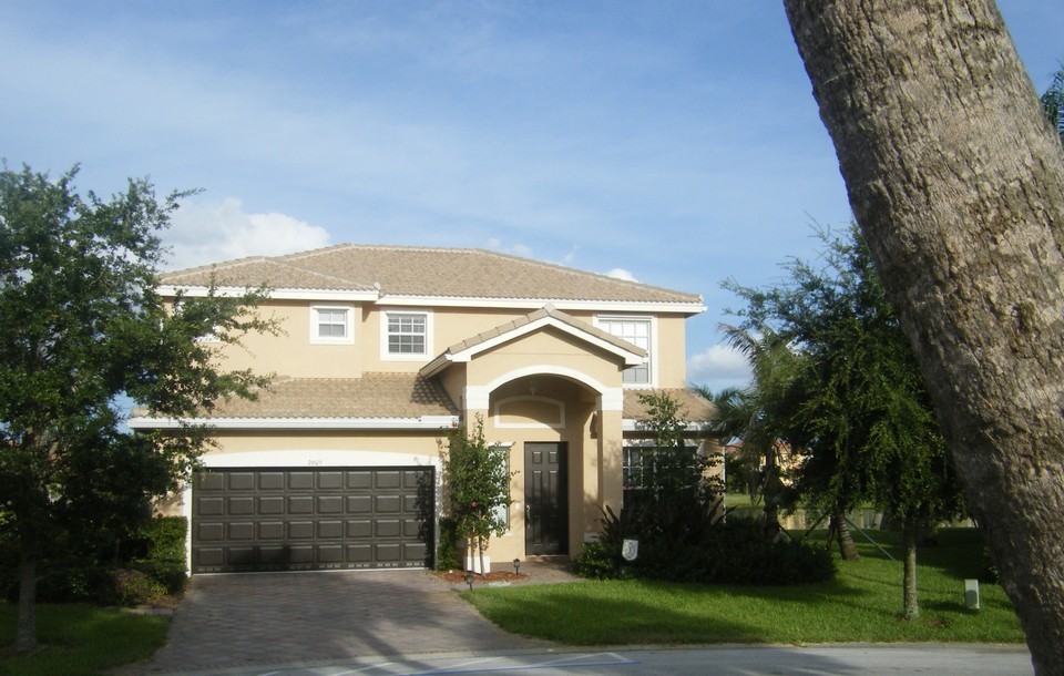 front of house on cul-de-sac