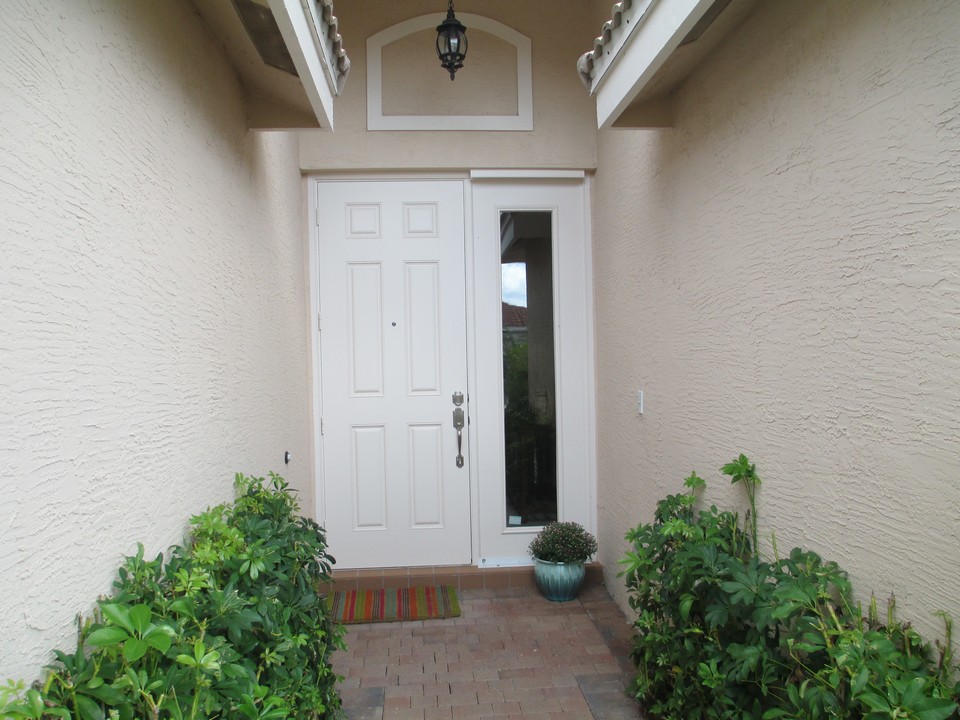 front entrance with side-lite window