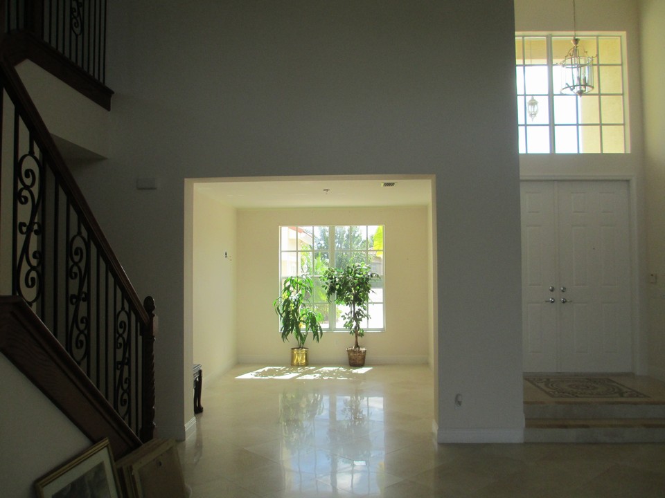 dining room off the livng room