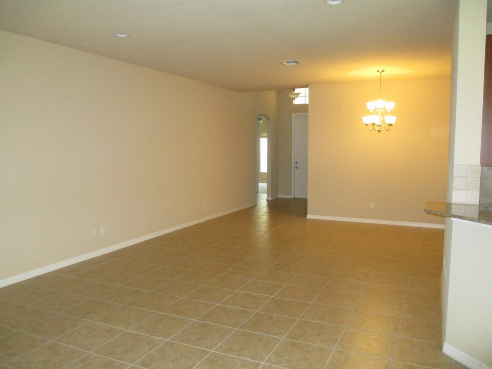 living/dining room