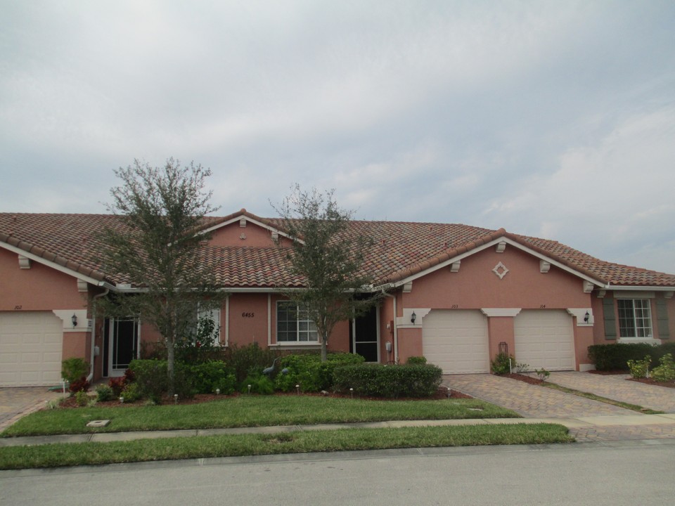 villa #103 on the right side interior