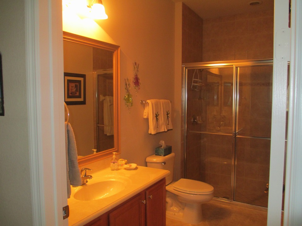 second bath off guest bedroom