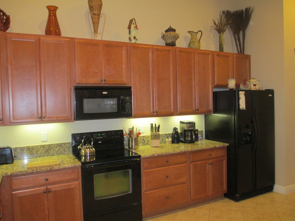plenty of cabinets in kitchen!