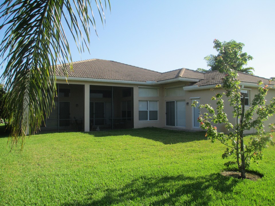 back view, screened patio