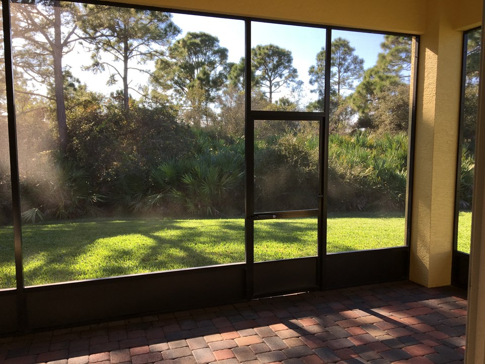 covered screened patio
