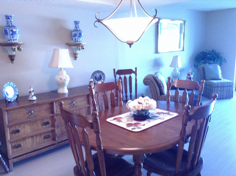 dining room off the living room