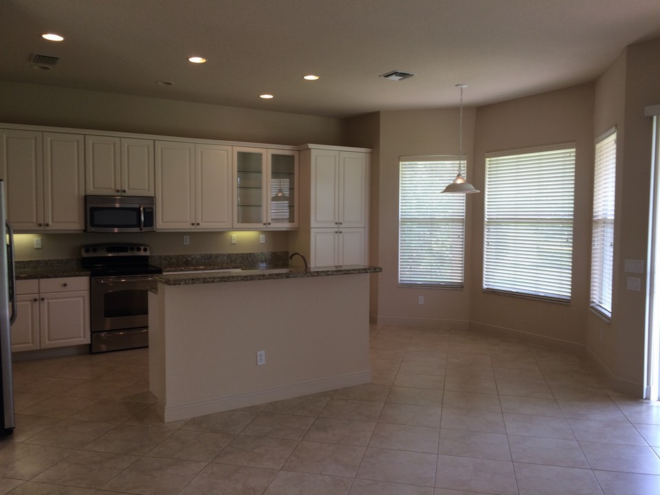 kitchen-glass cabinet