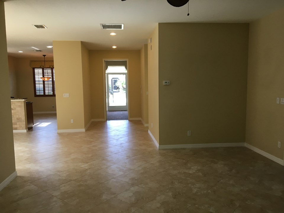 great room-diaganol tile