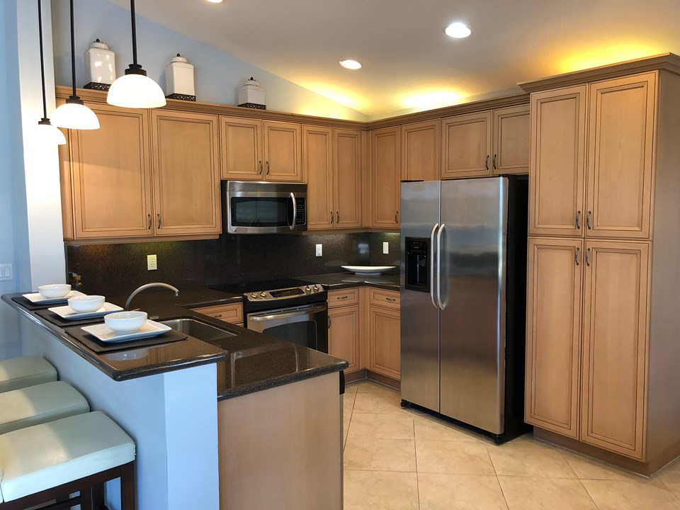 full granite backsplash, above and under counter lighting