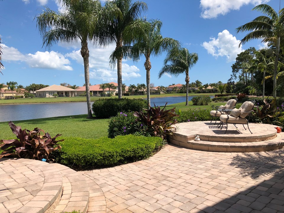 beautiful patio overlooking lake