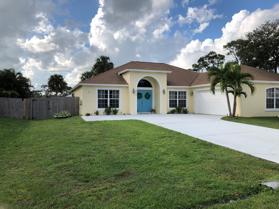 front view-side load garage