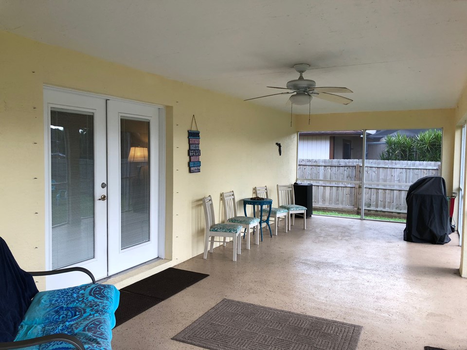 oversized covered screened patio