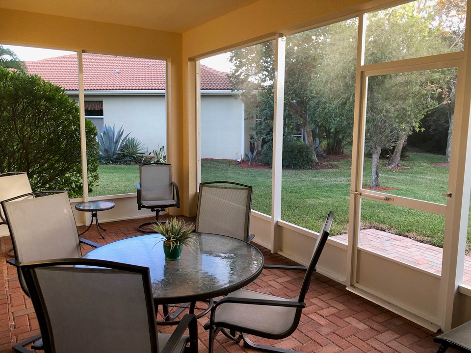 covered screened patio