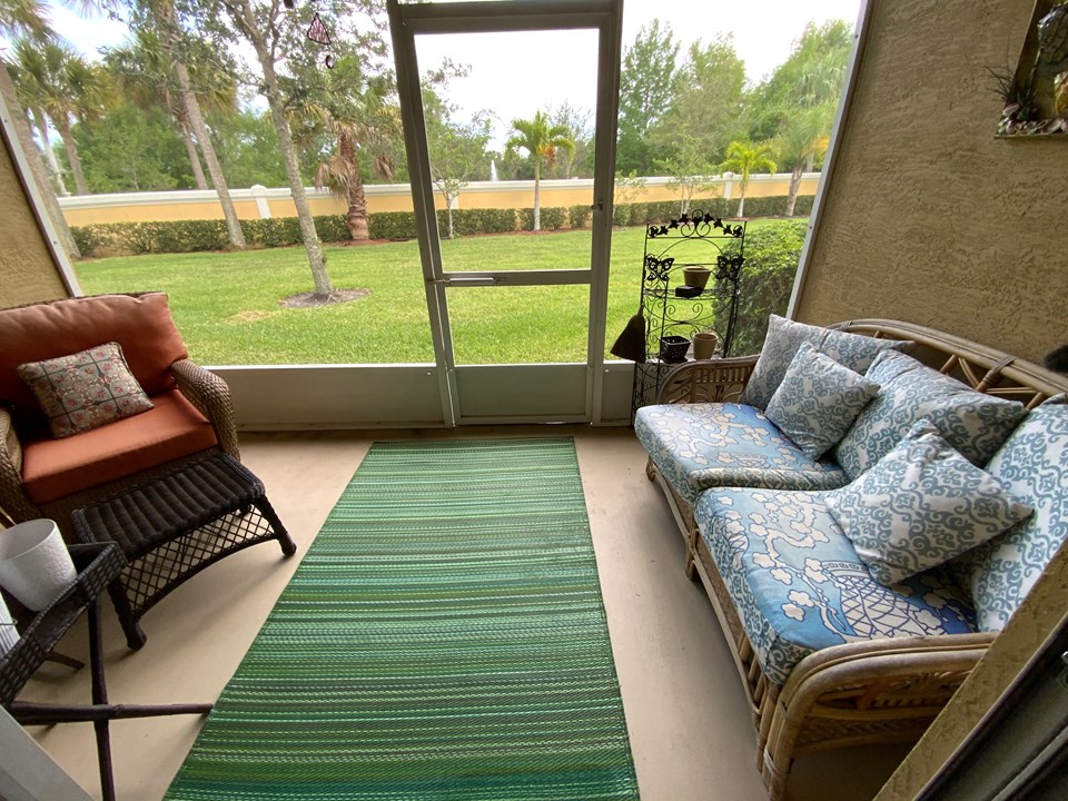 covered screened patio