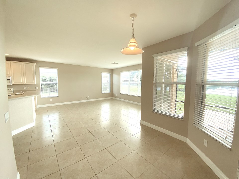 cafe, family room