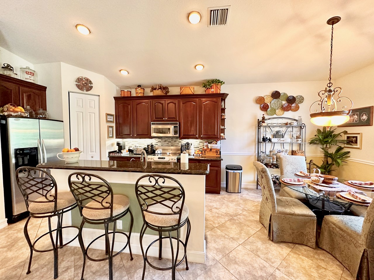 kitchen-snack counter
