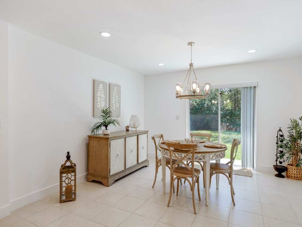 dining area off kitchen