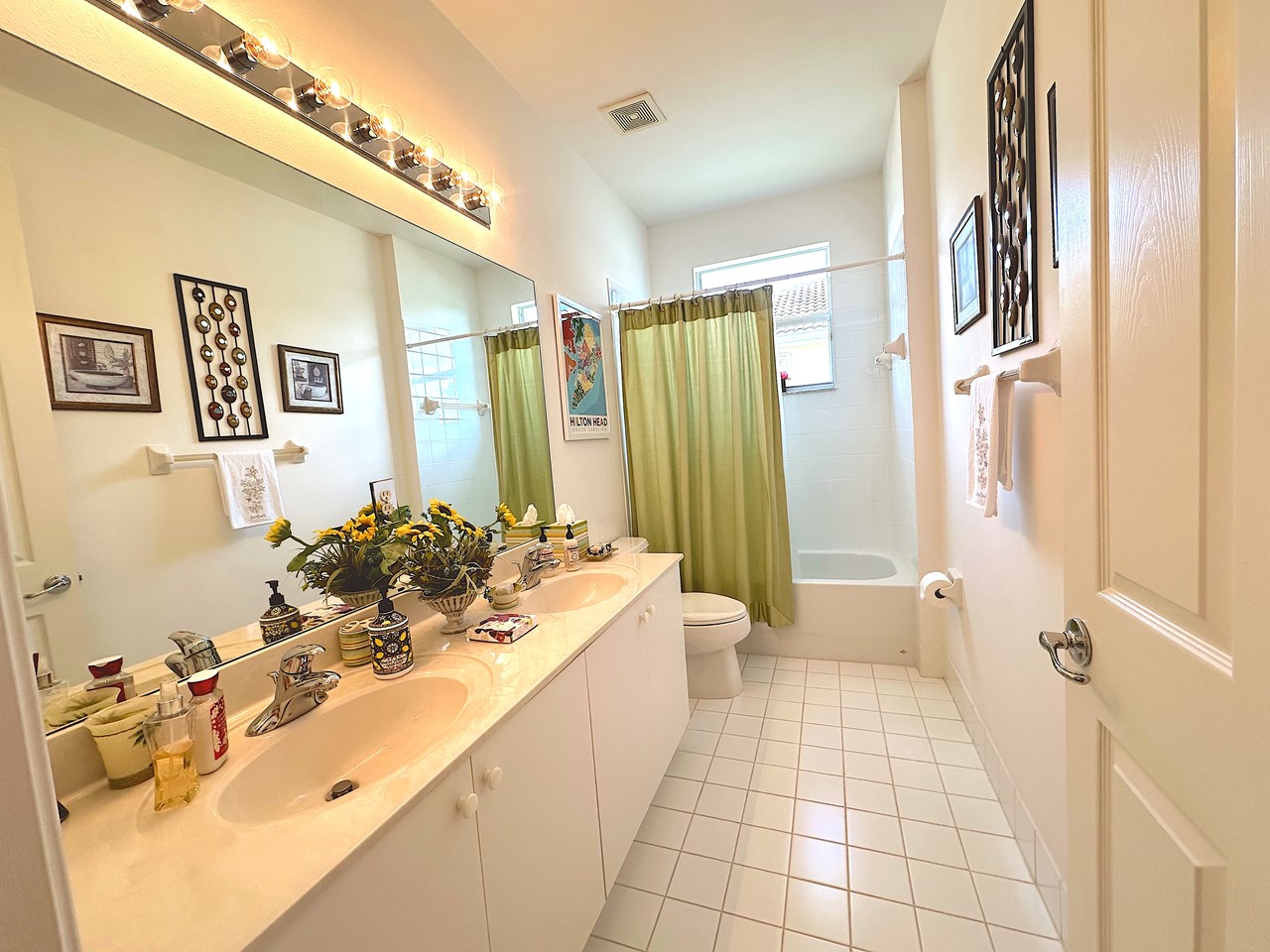 2nd. floor bathroom