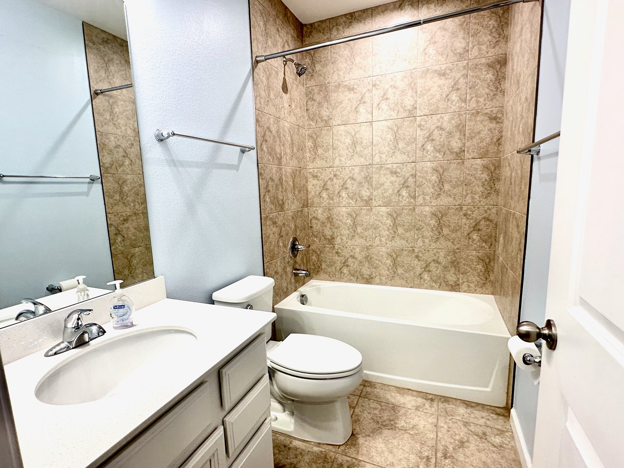 full 2nd. bathroom