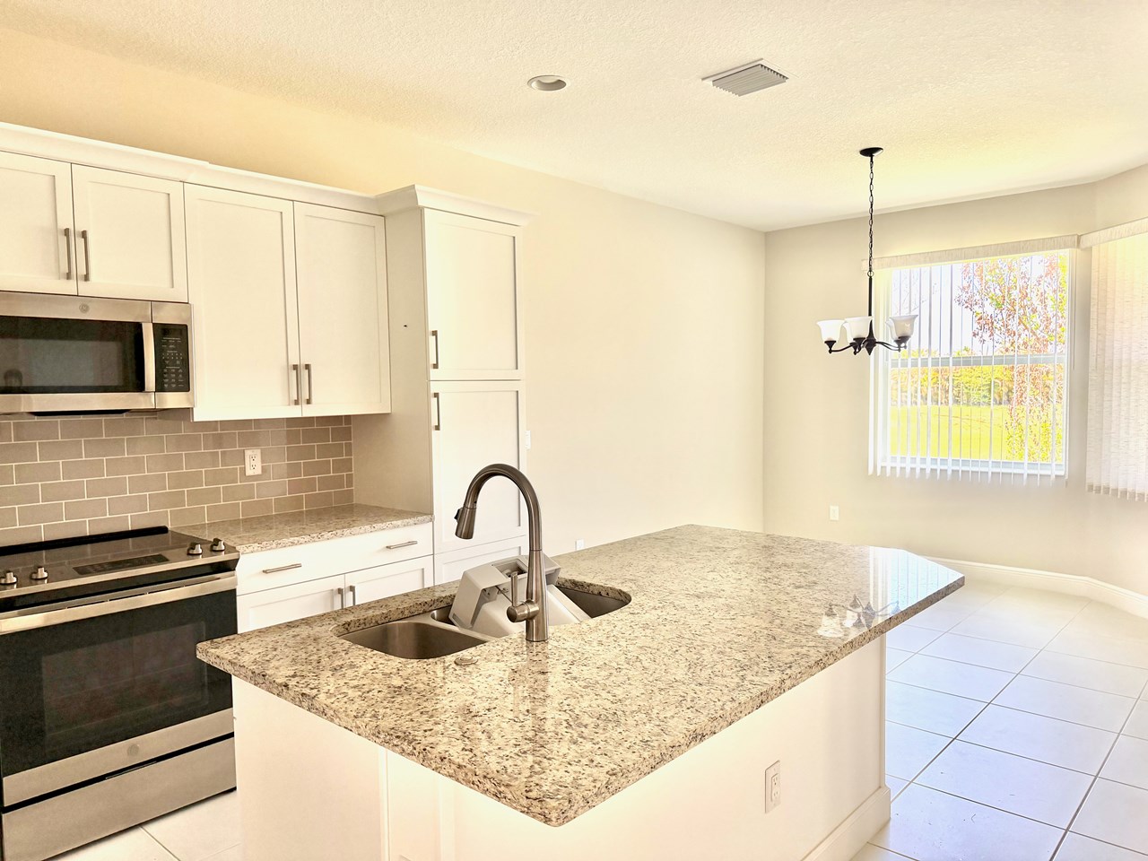 kitchen, island, granite coutertops