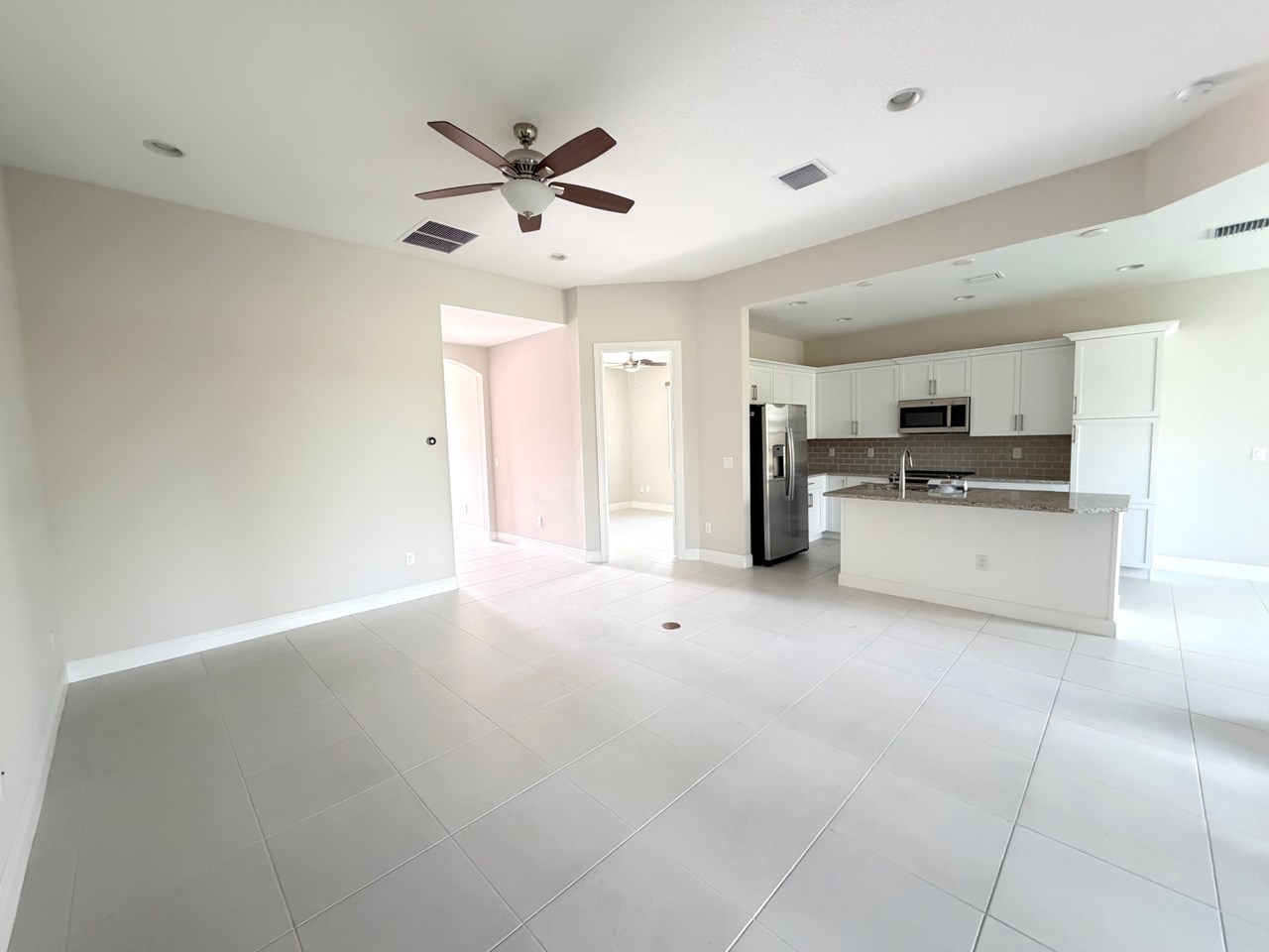 island, granite counters, ss appliances