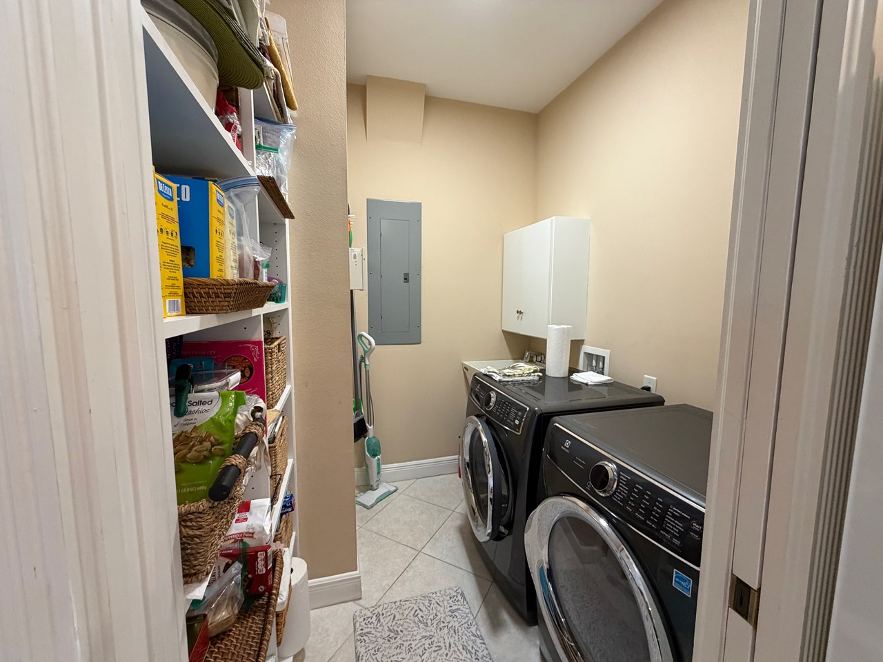 pantry/laundry room